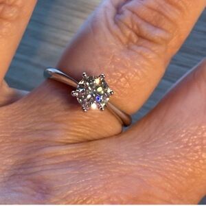 Moissanite 1ct Cathedral Setting Sterling Silver Ring size 7